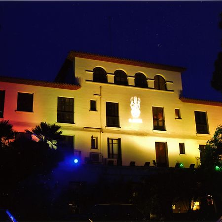 Hotel El Castell Sant Boi de Llobregat Dış mekan fotoğraf