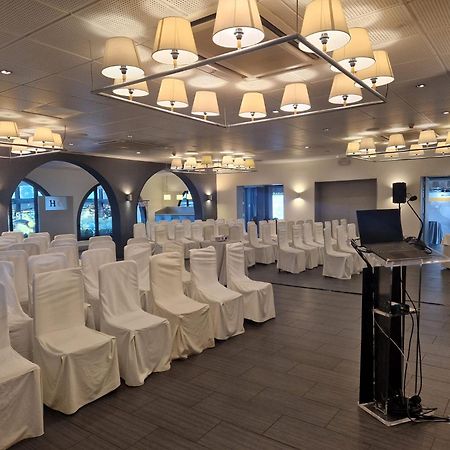 Hotel El Castell Sant Boi de Llobregat Dış mekan fotoğraf