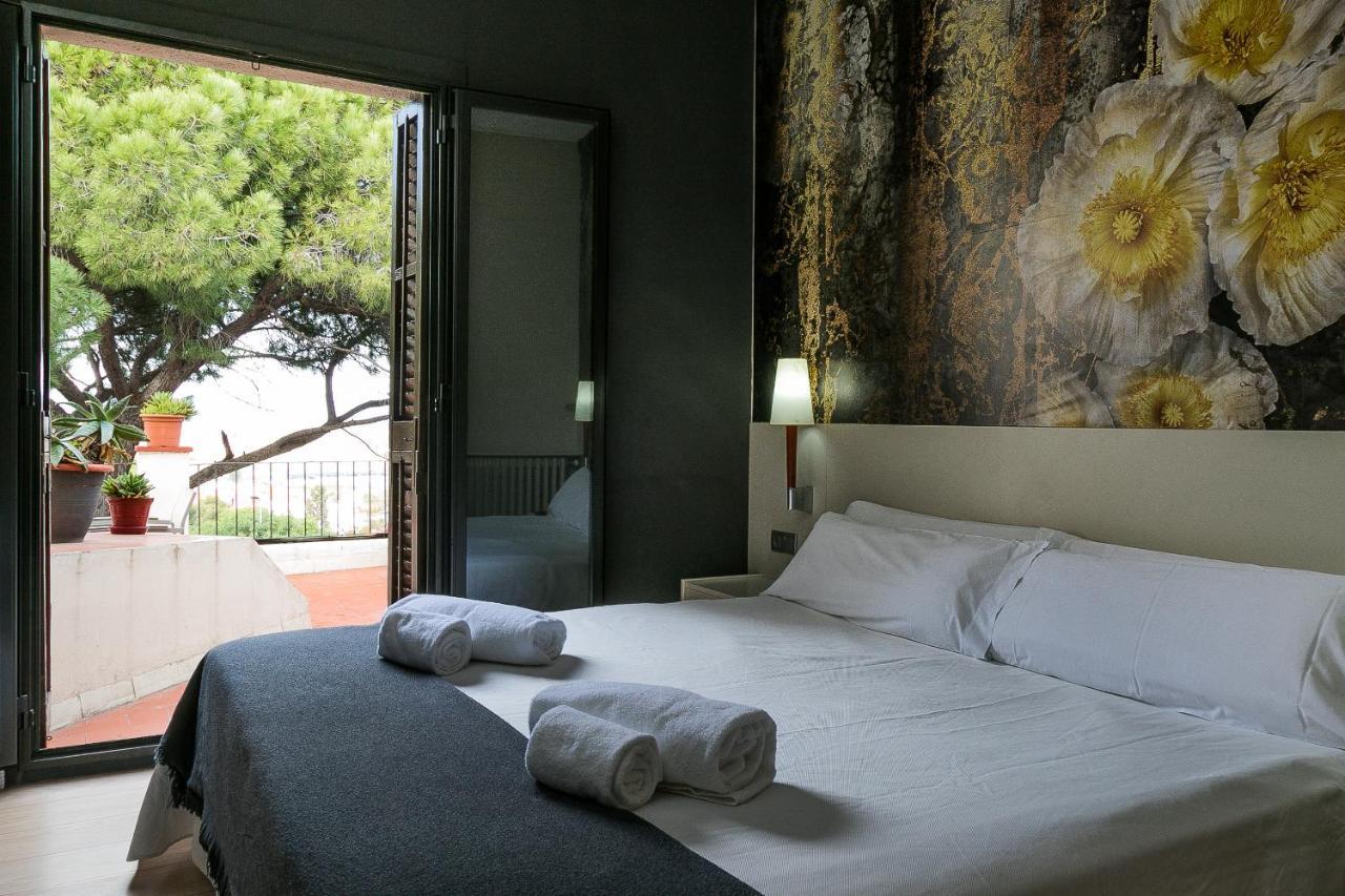 Hotel El Castell Sant Boi de Llobregat Dış mekan fotoğraf