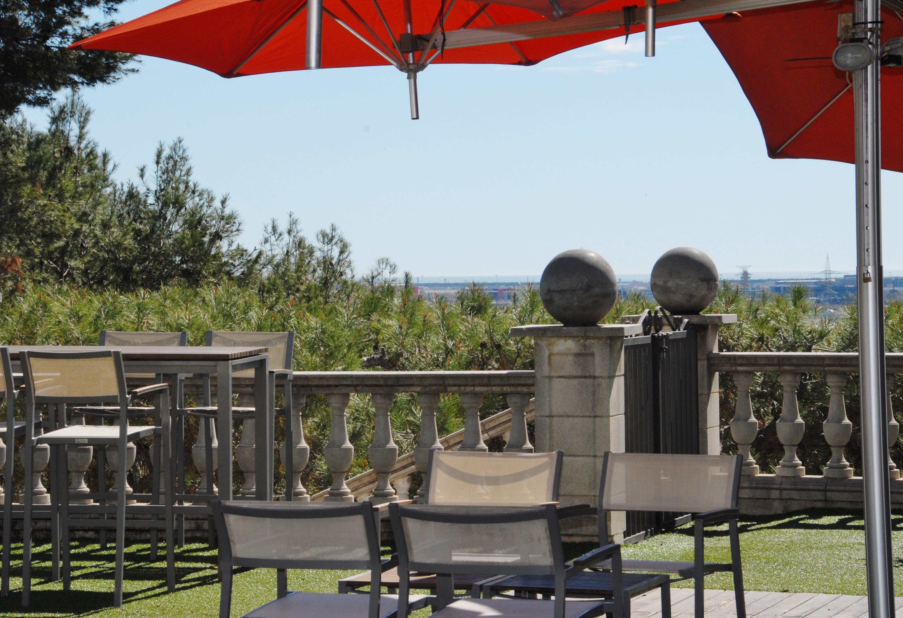 Hotel El Castell Sant Boi de Llobregat Konforlar fotoğraf