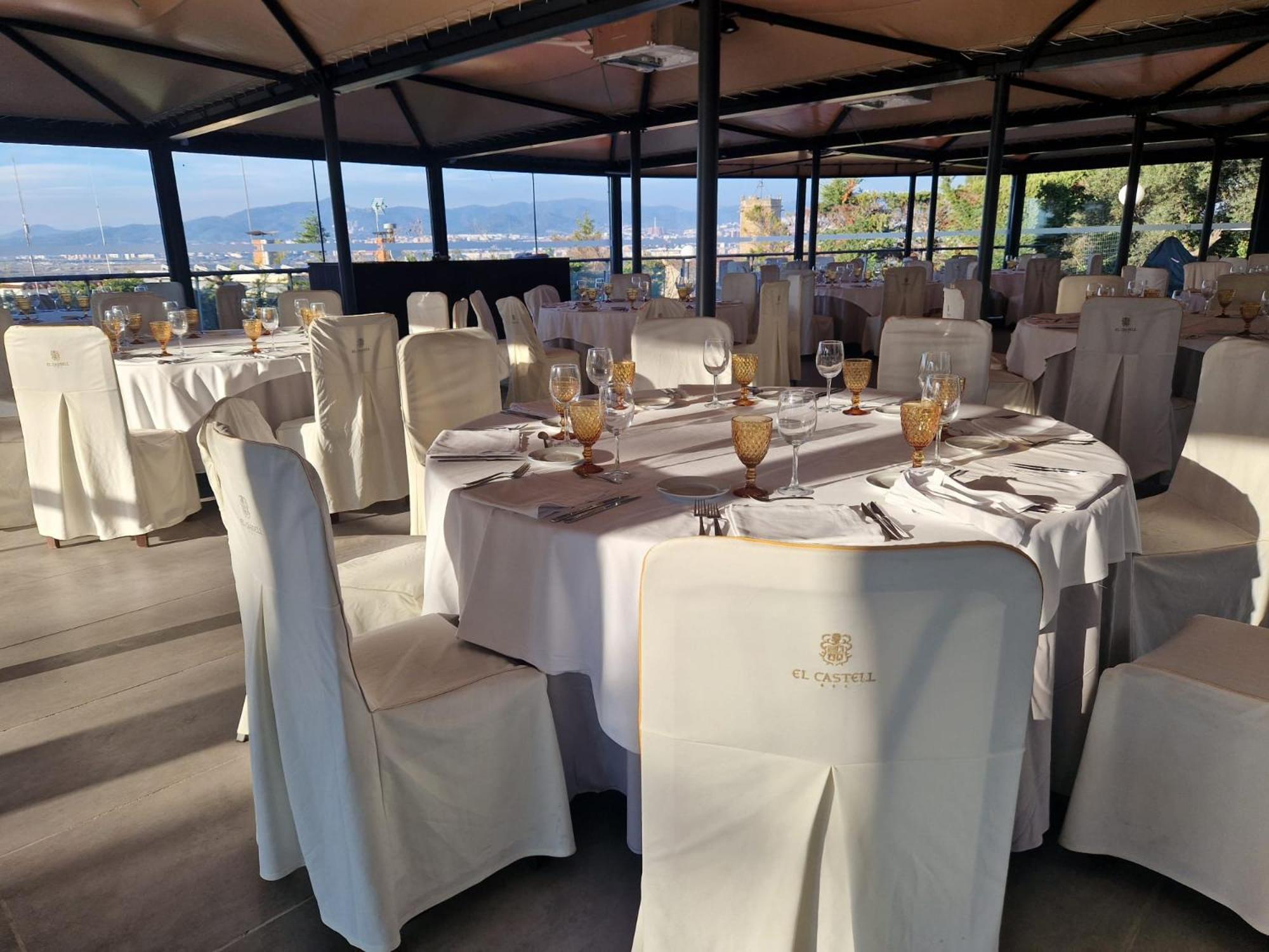 Hotel El Castell Sant Boi de Llobregat Dış mekan fotoğraf
