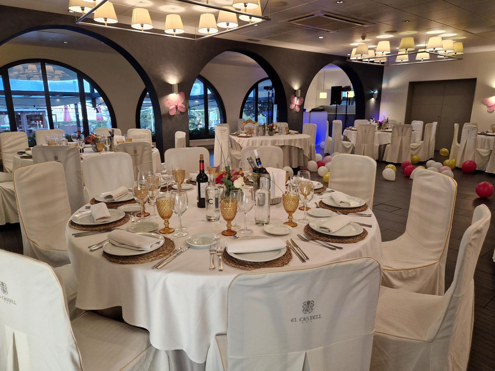 Hotel El Castell Sant Boi de Llobregat Dış mekan fotoğraf