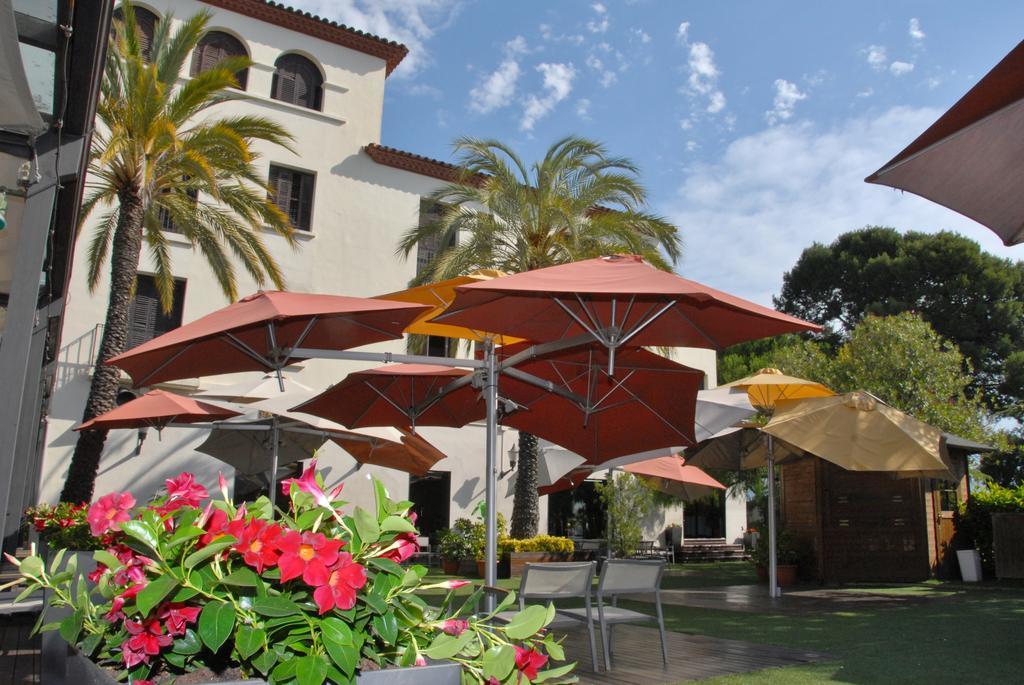 Hotel El Castell Sant Boi de Llobregat Dış mekan fotoğraf