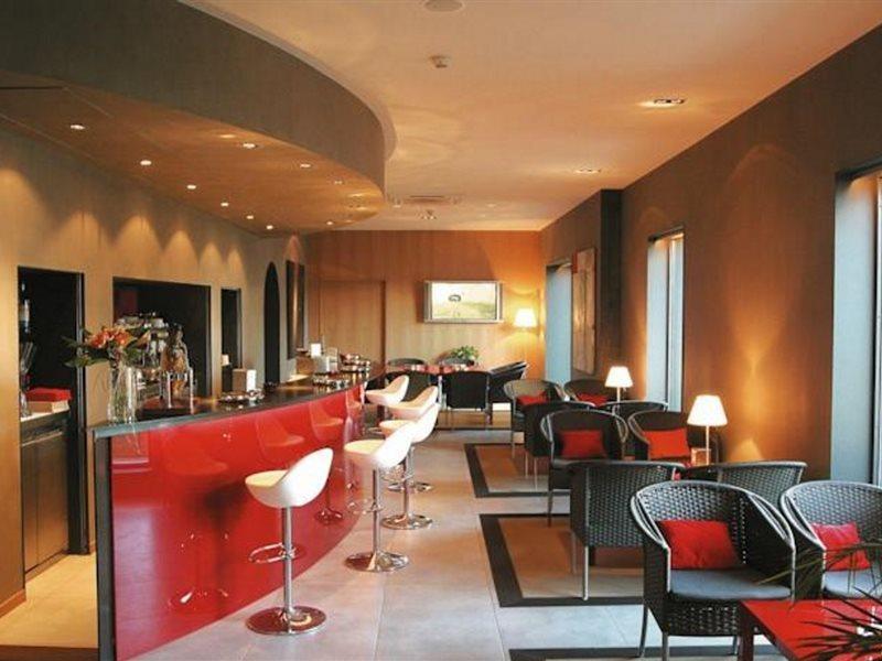Hotel El Castell Sant Boi de Llobregat Dış mekan fotoğraf
