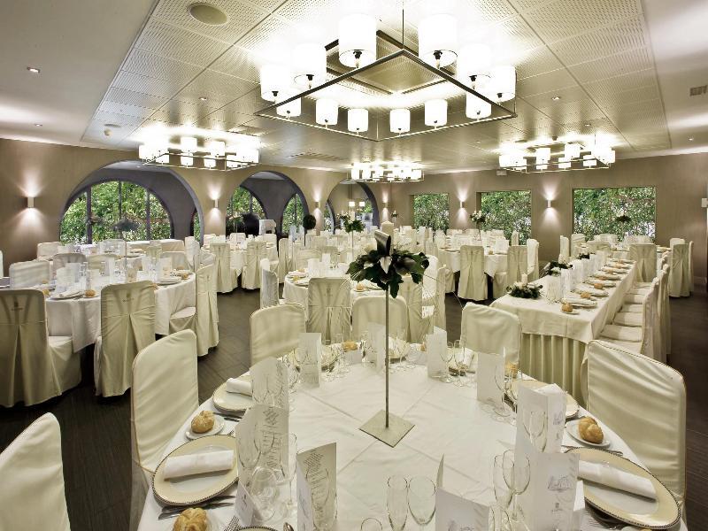 Hotel El Castell Sant Boi de Llobregat Dış mekan fotoğraf
